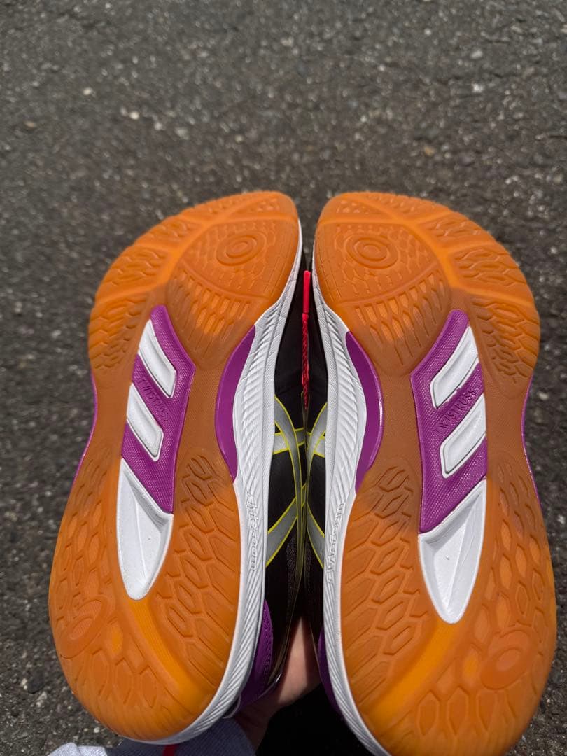 ASICS バレーボールシューズ