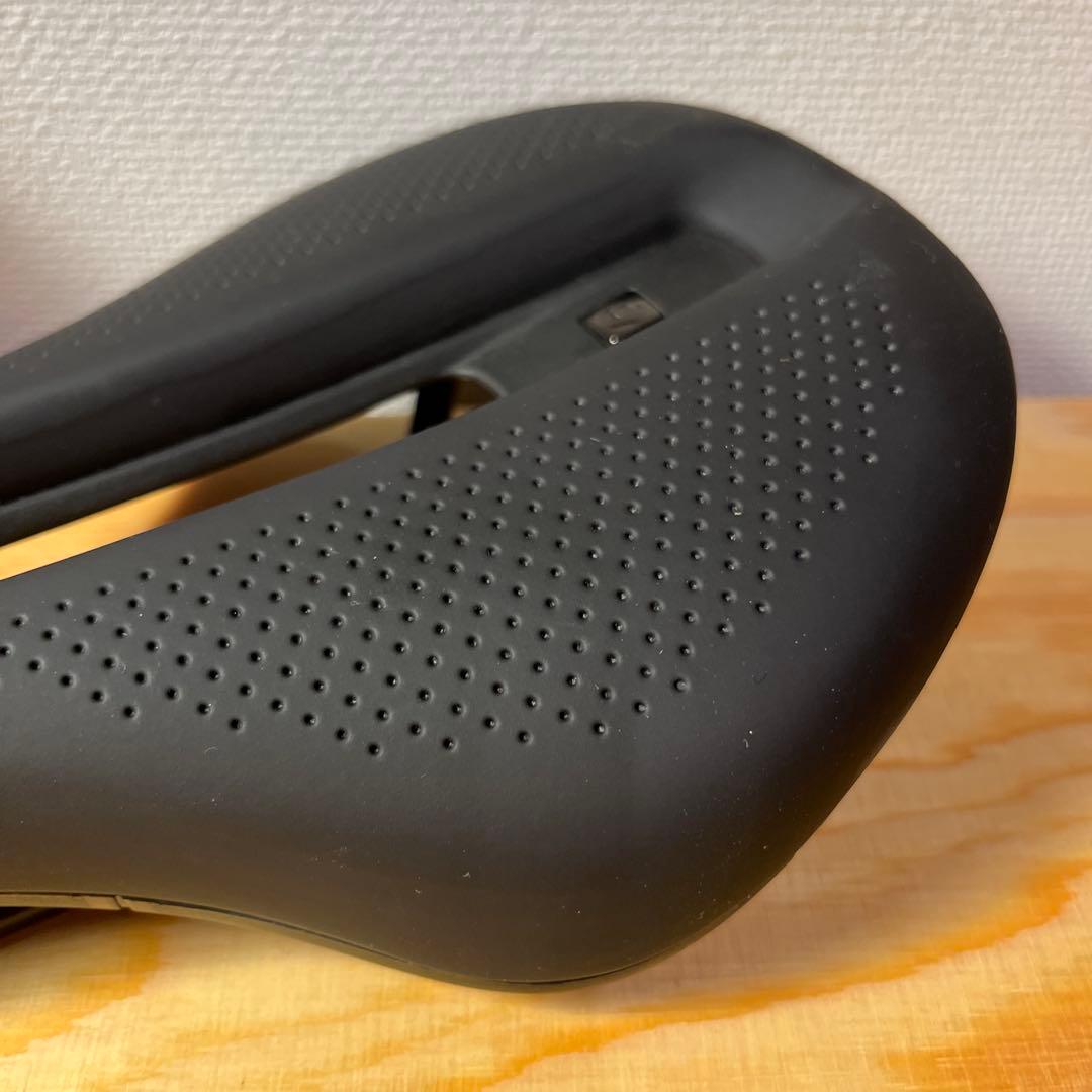 ボントレガー Verse ショート Comp バイク サドル　145㎜幅