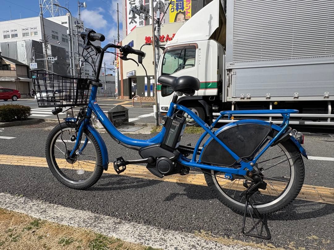 中古20㌅YAMAHA電動アシスト自転車　12.3Ah 大阪　068