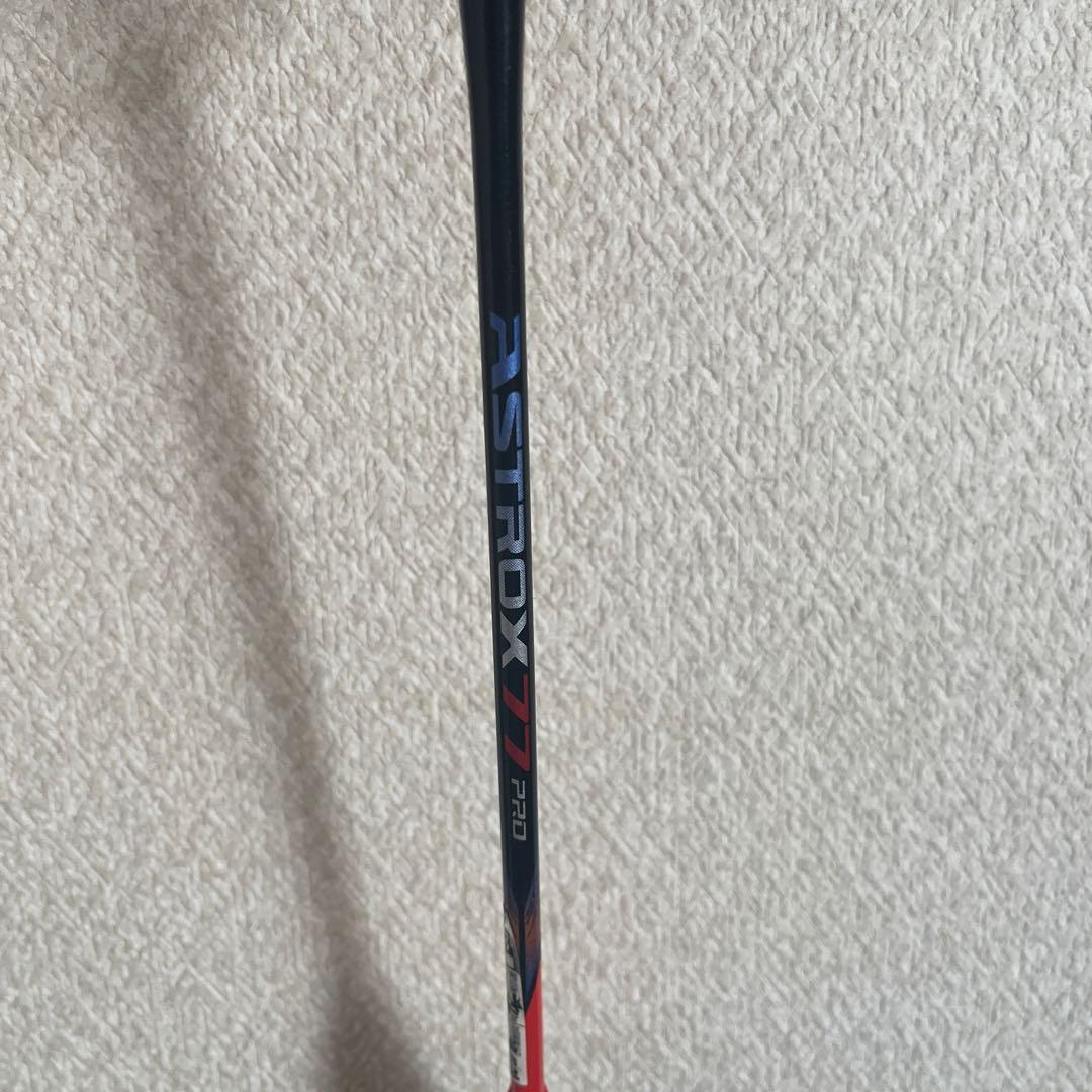 バドミントンラケット「ASTROX 77 PRO（アストロクス77プロ）