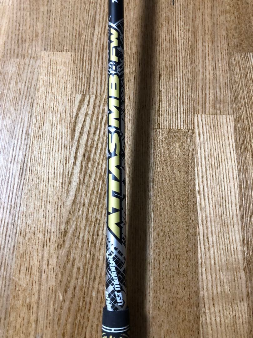 左)レフティ APEX UW 19° アッタスFW　75X