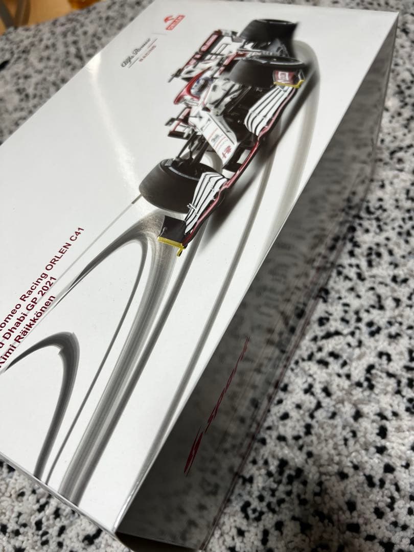 新品 1/18 スパーク ライコネン アルファロメオ 2021 ラストレース