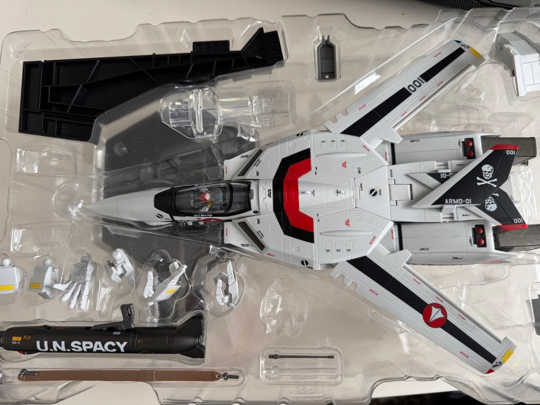 倉庫保管　バンダイ VF-1S VALKYRIE ムービーエディション