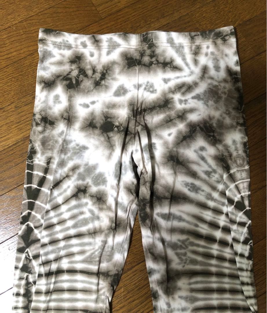 美品　Aon jasmine ジャスミン　柔らかレギンス 手書き染　ヨガレギンス