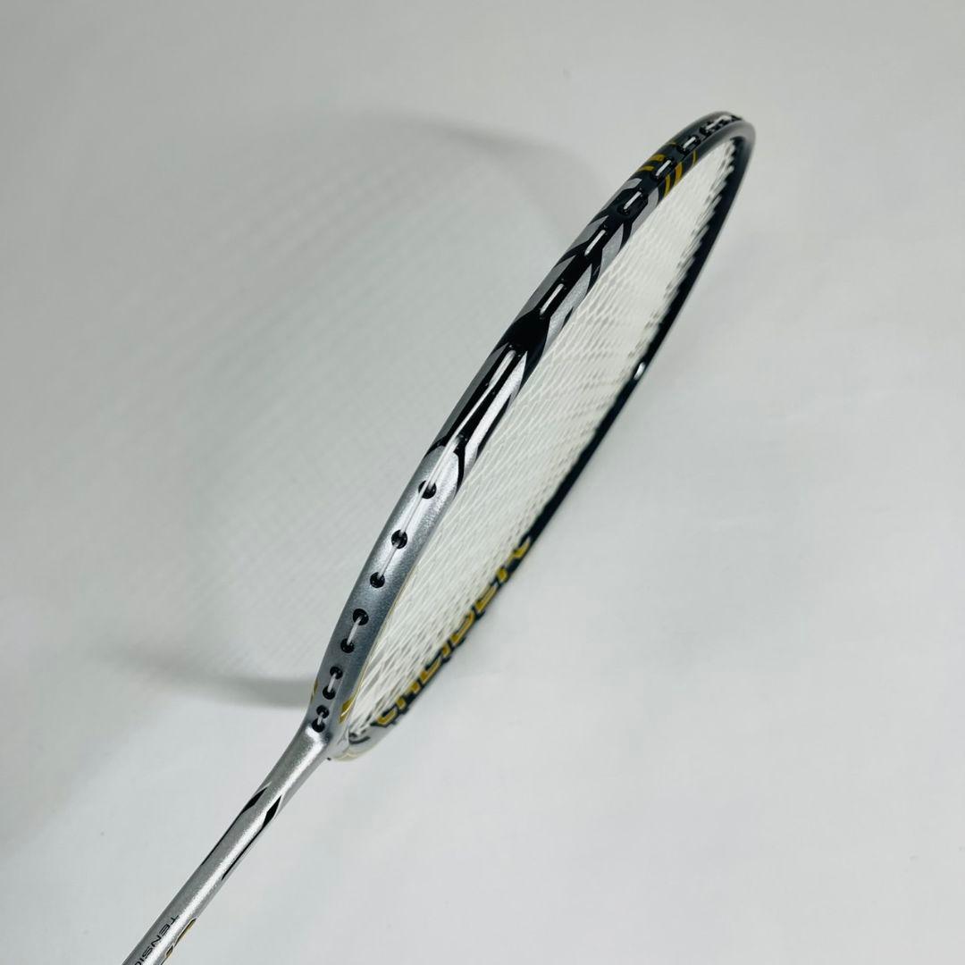 【極美品】MIZUNO バドミントンラケット caliber sonic