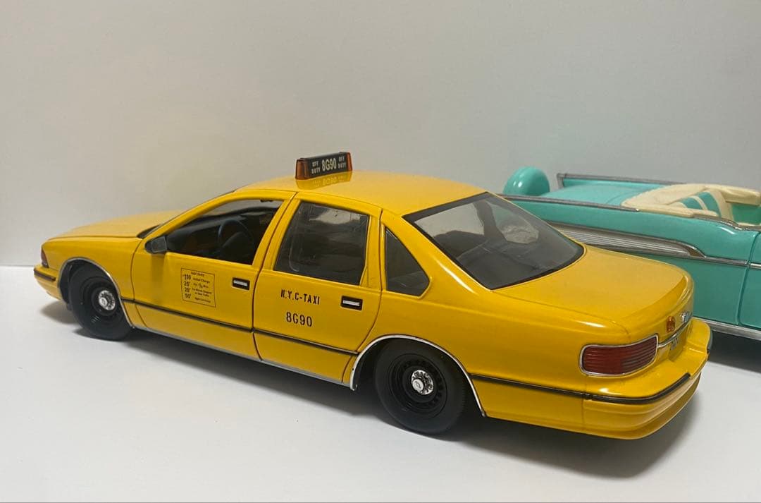 レア！1/18 アメ車　ミニカー　シボレー　カプリス　タクシー NYC 最安値