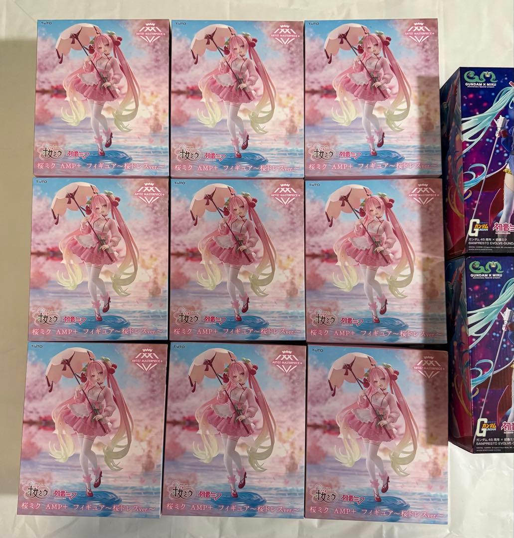 初音ミク　12体
