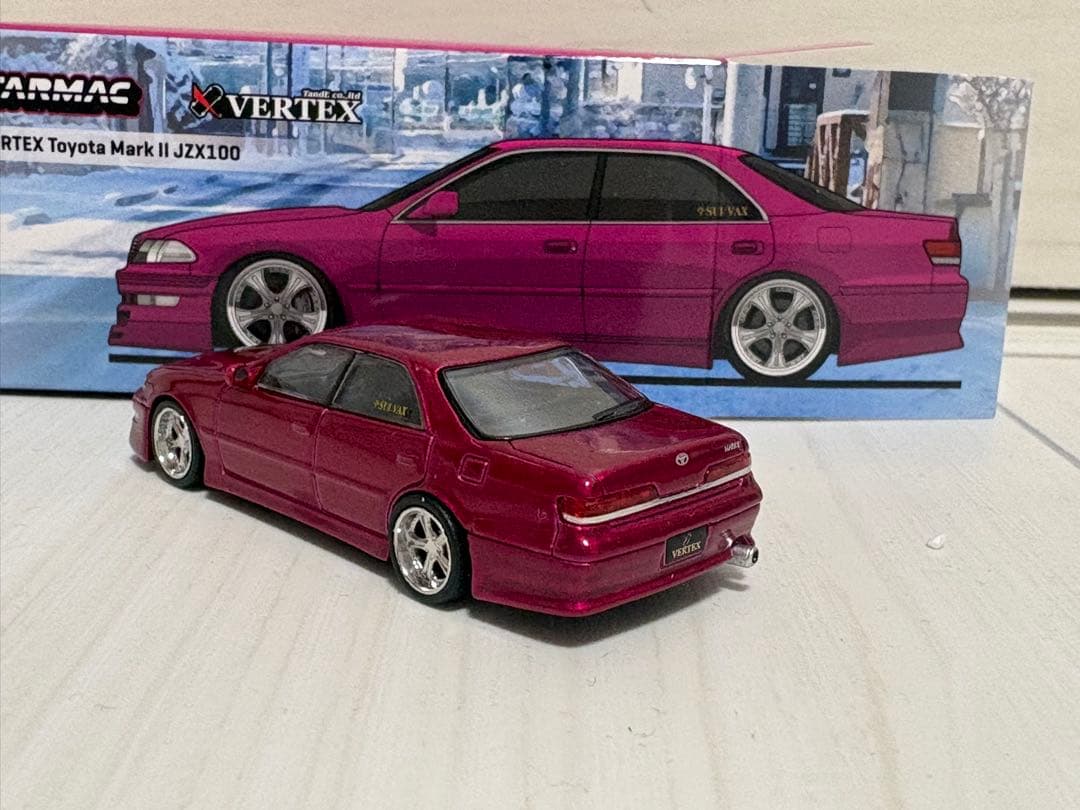 《新品箱付》1:64 トヨタ マークⅡ ミニカー