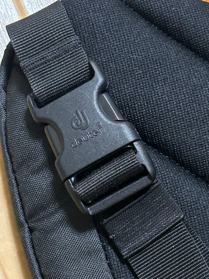 【美品】deuter ワンショルダーバッグ 「トミー」