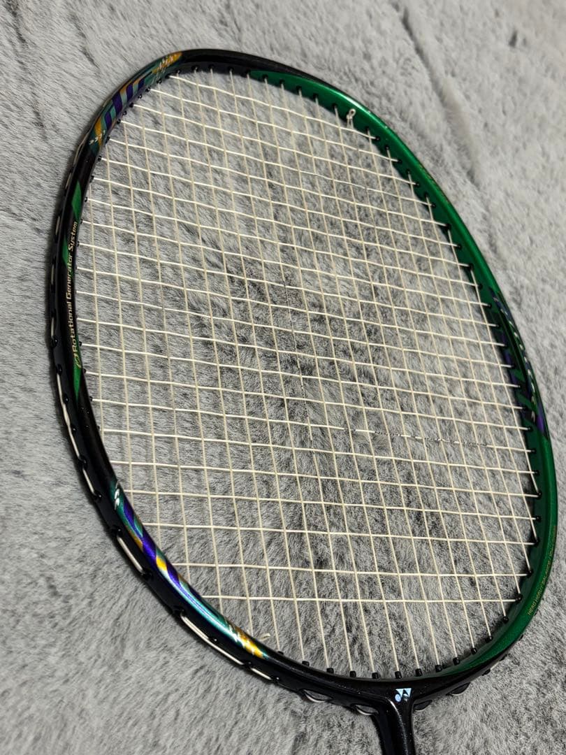 YONEX ヨネックスアストロクス99 LCW リーチョンウェイ モデル4UG5