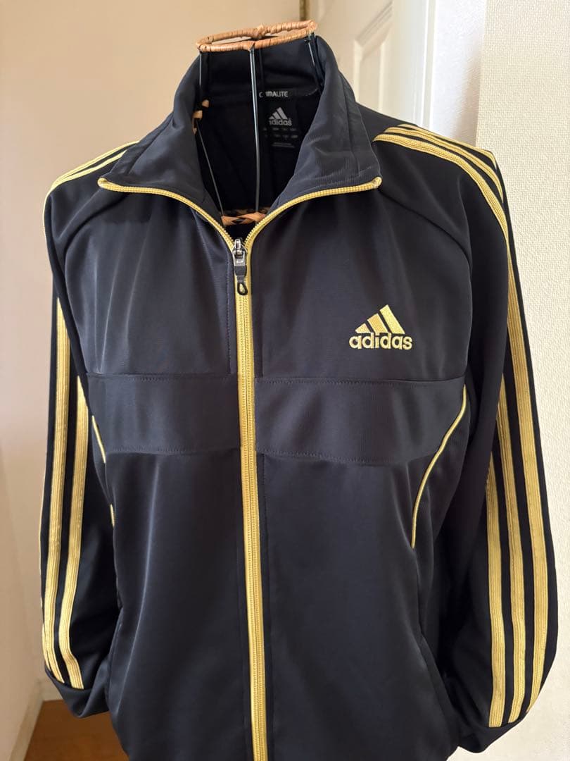 adidas アディダス　ジャージ　セットアップ 黒 金 3本線　L