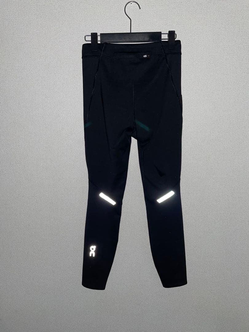On ランニング PERFORMANCE WINTER TIGHTS メンズS