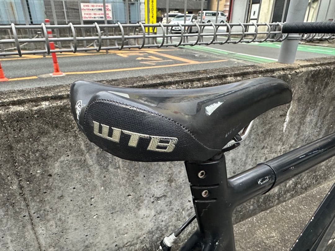 leader 735 TR Mサイズ　brotures カスタム多数　ピスト