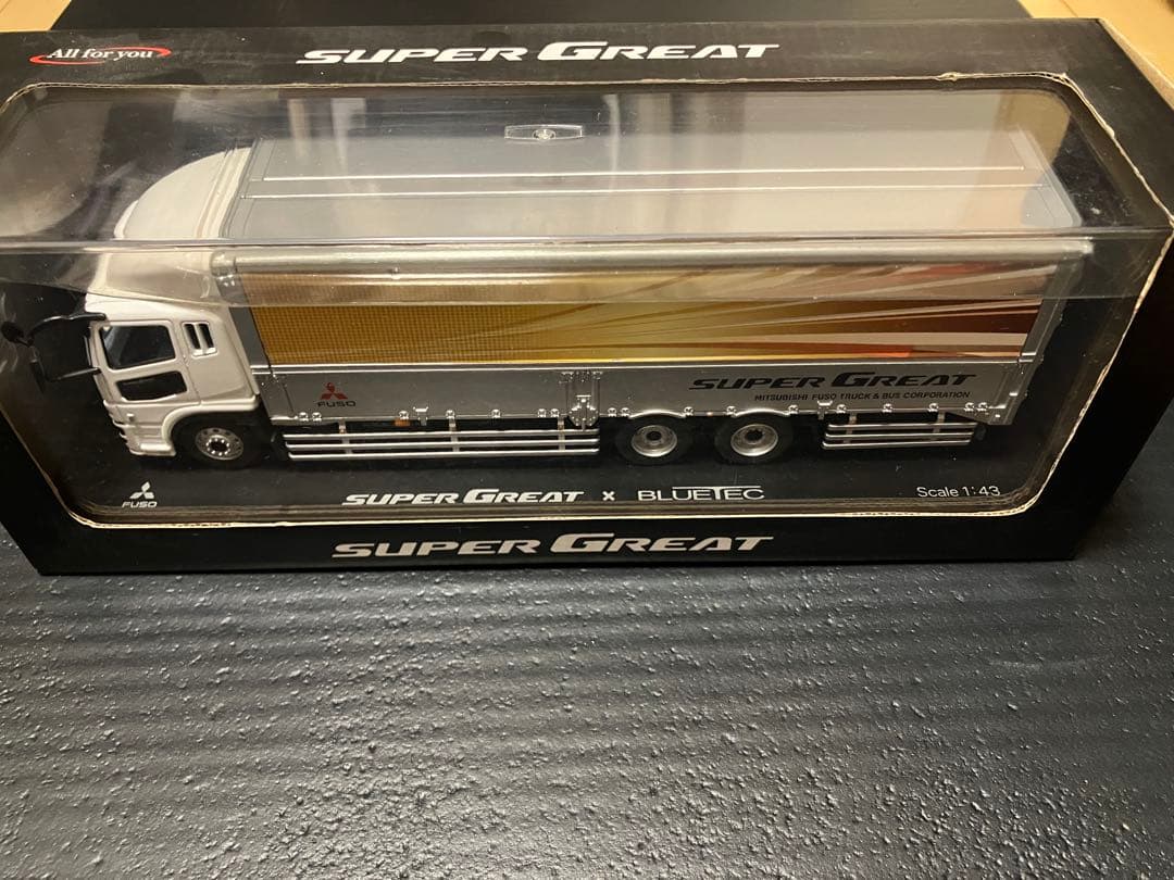 FUSO SUPER GREAT ミニカー 1/43 スケール