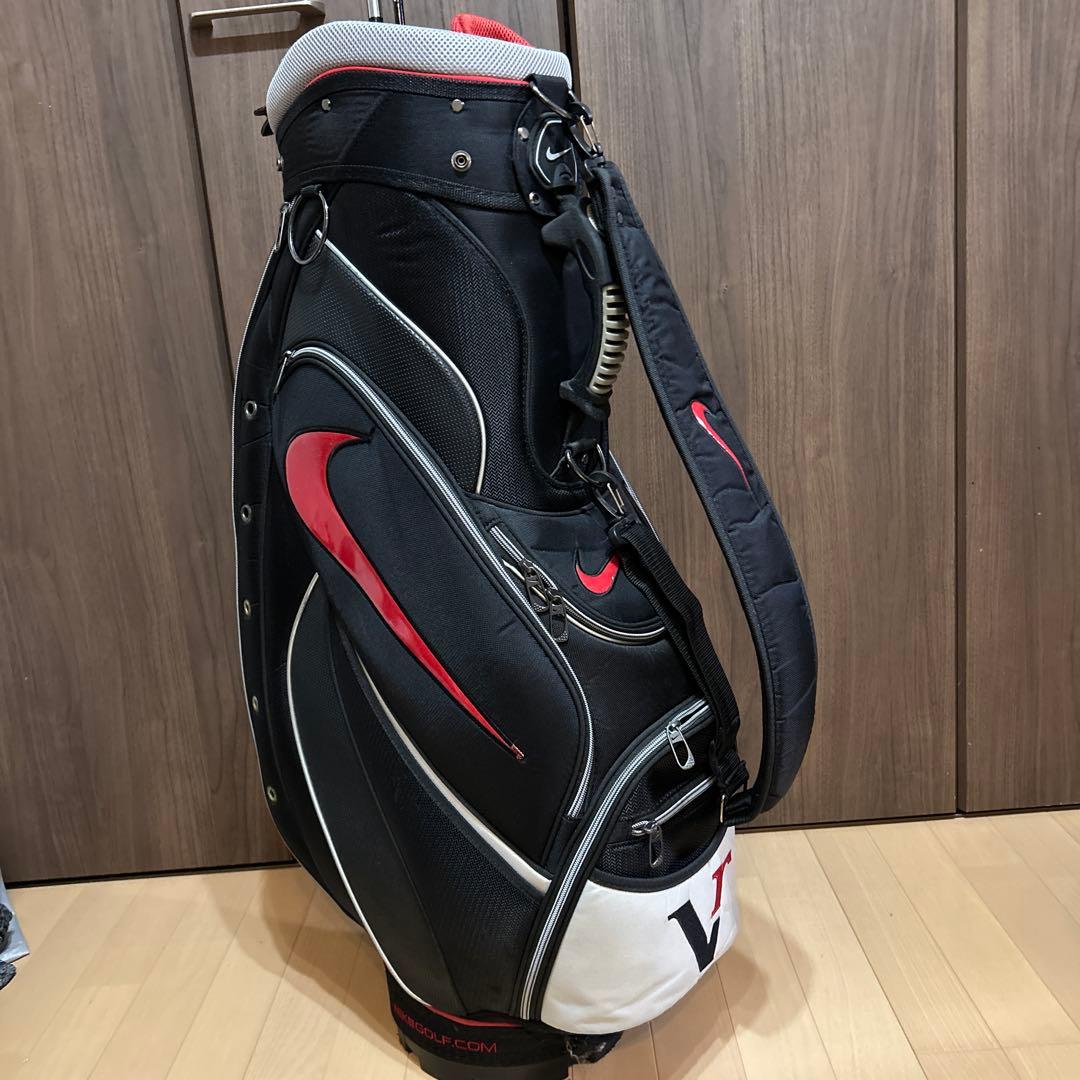 NIKE GOLF キャディバッグ ブラック/レッド おまけ付き。