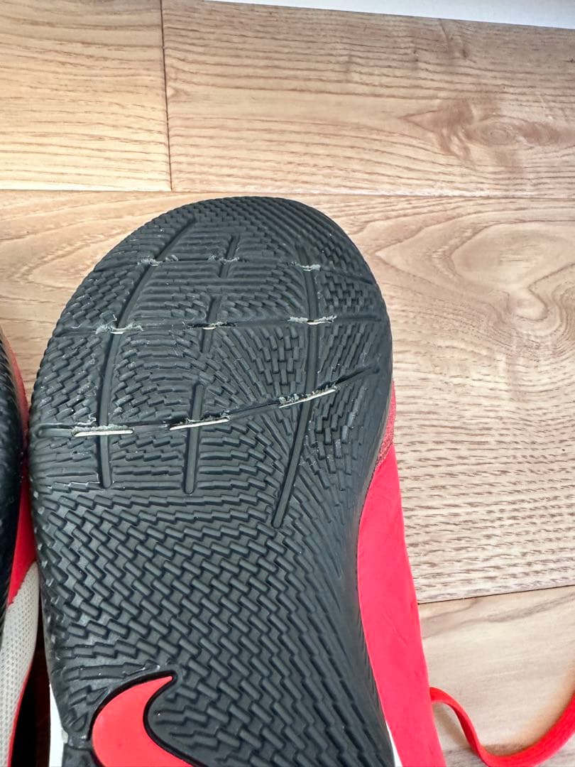 Nike フットサルシューズ ティエンポ レジェンド 8 アカデミーIC