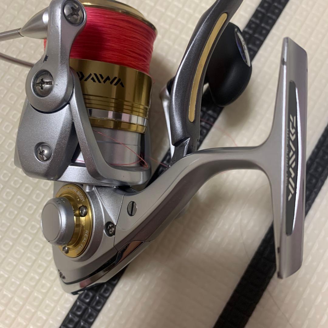 リール DAIWA TRISO 2500LBD