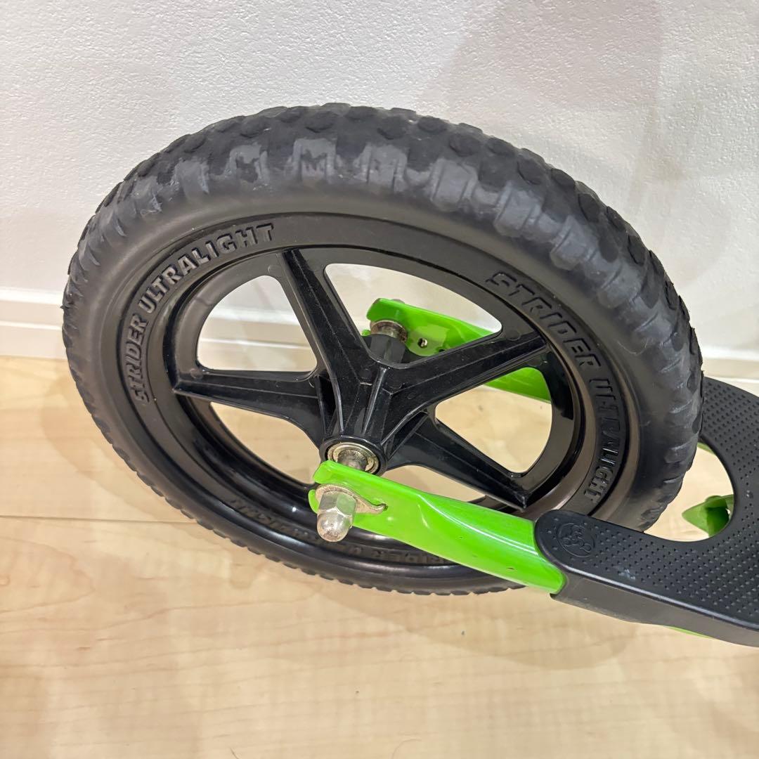 キレイ✨ストライダー 12 スポーツ グリーン 本体