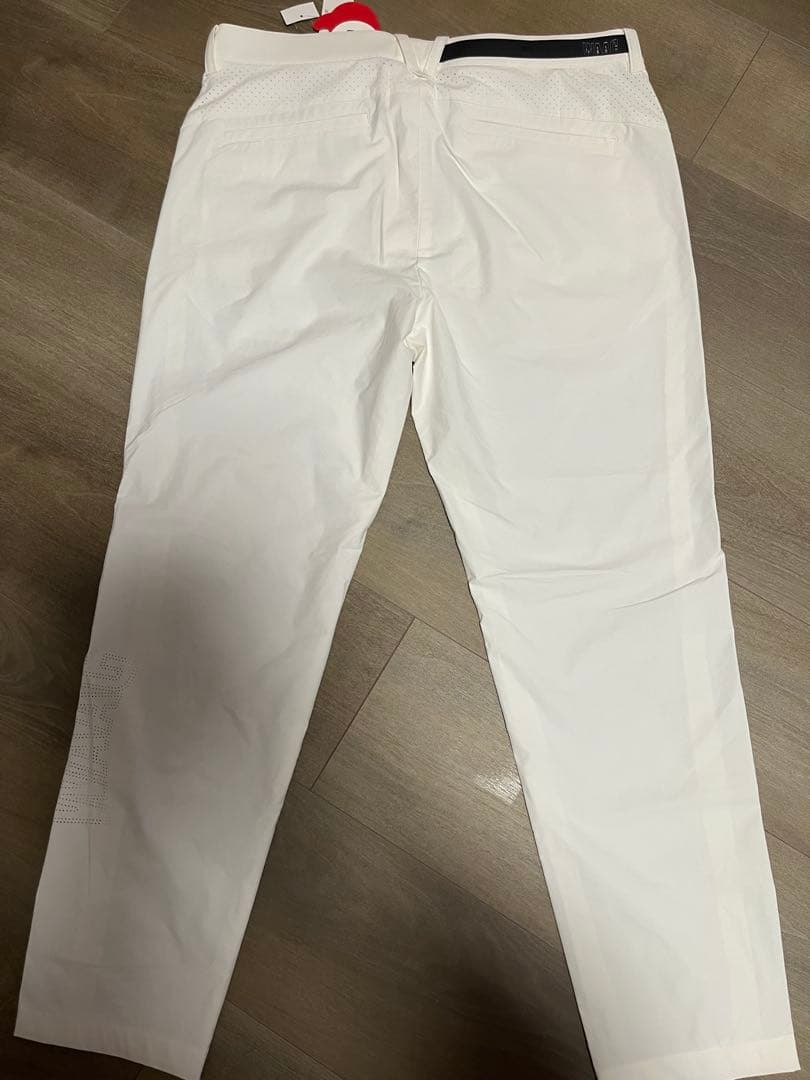 マ*君様 WAAC ホワイト スリムフィットパンツ 新品タグ付き