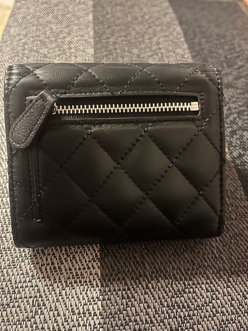 CHANEL シャネルマトラッセ三つ折り財布ノベルティ