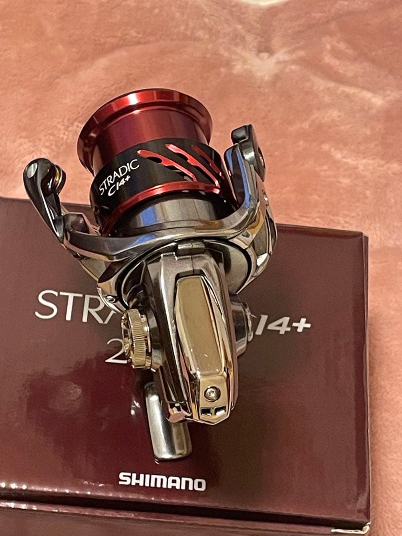シマノ　ストラディックCi4＋　2500S スピニングリール