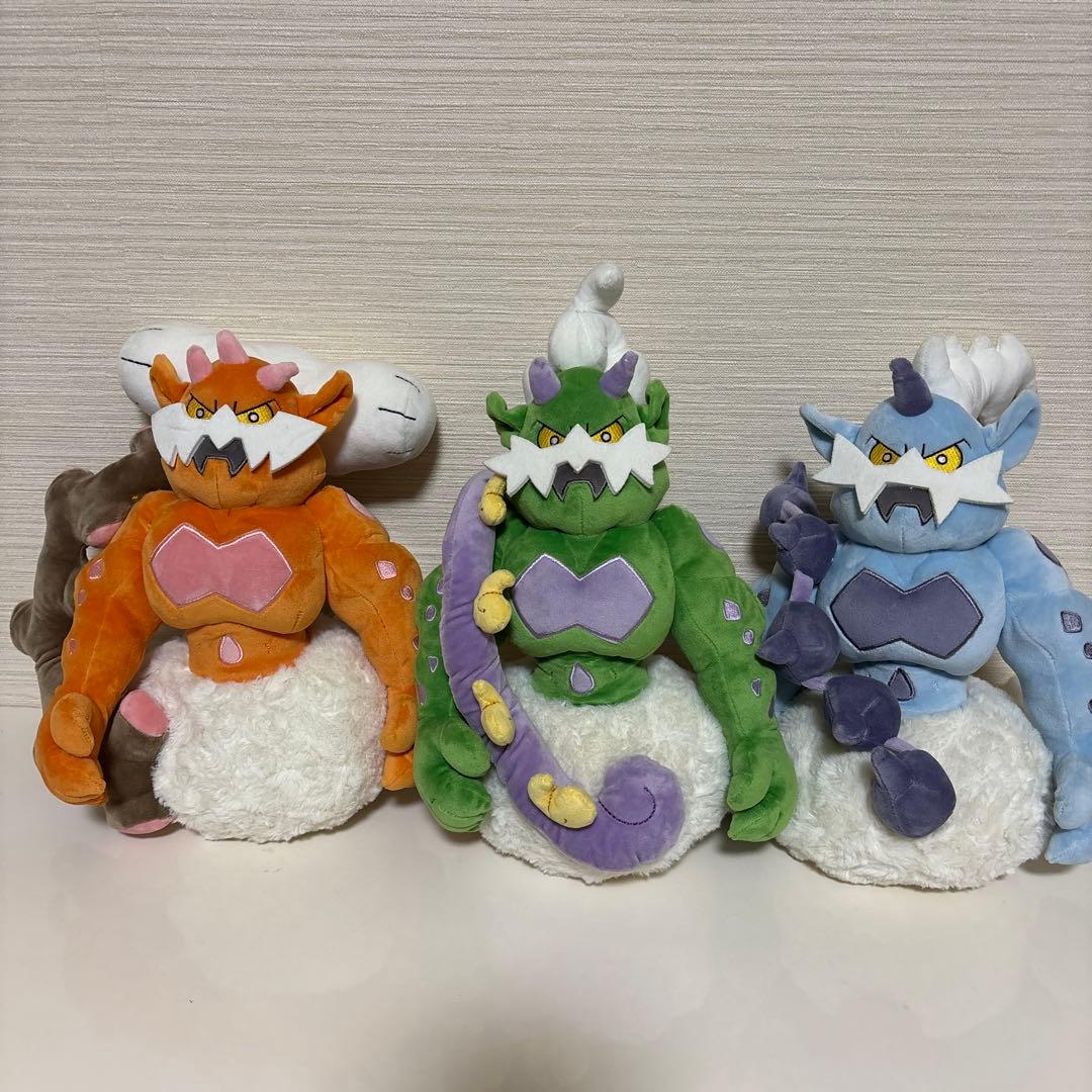 ポケモン　ランドロス、ボルトロス、トルネロス　ぬいぐるみ