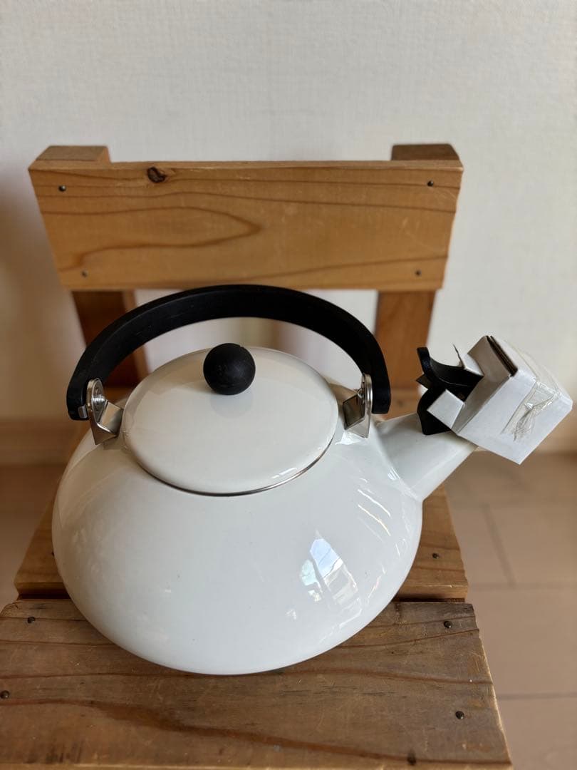 LE CREUSET ホワイト ティーケトル