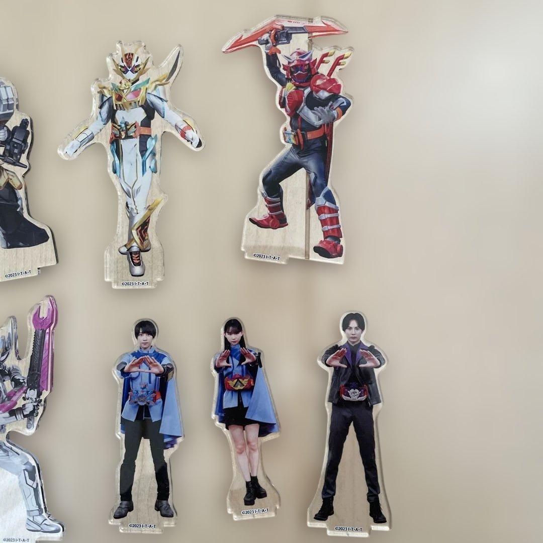 仮面ライダーガッチャード　アクリルスタンド　仮面ライダーストア