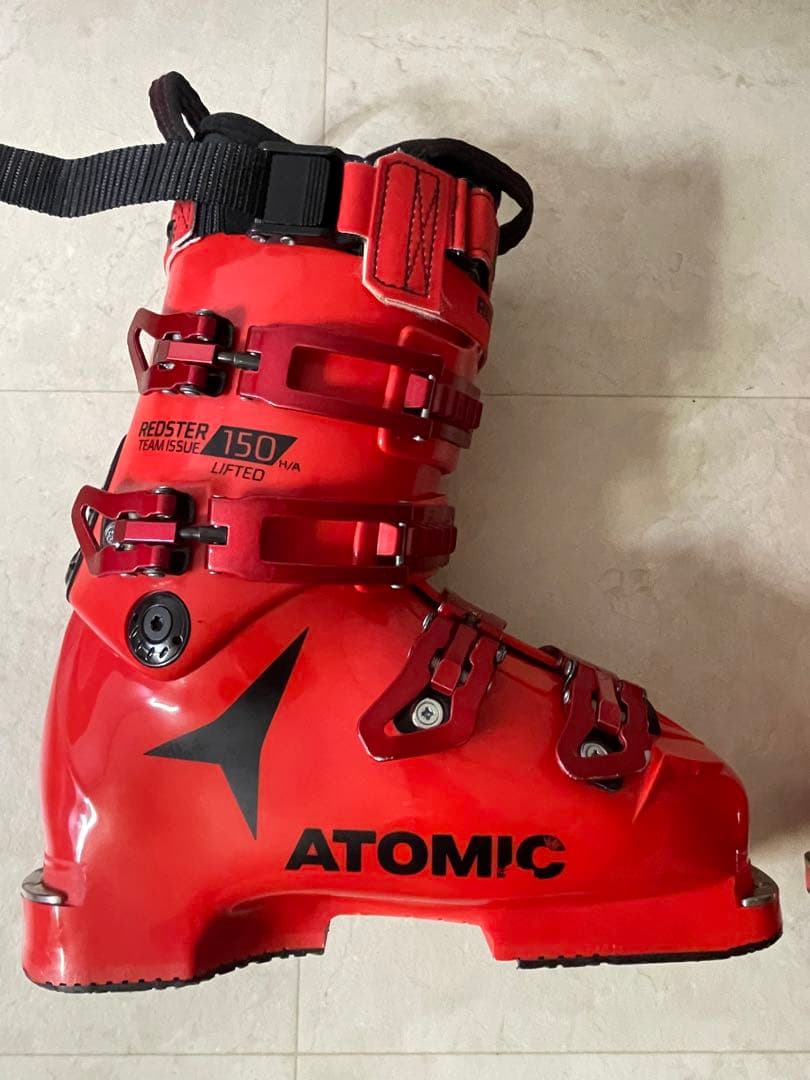 ATOMIC REDSTER スキーブーツ
