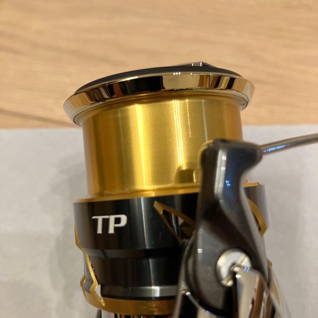 SHIMANO TP スピニングリール 20ツインパワー２５００s 中古
