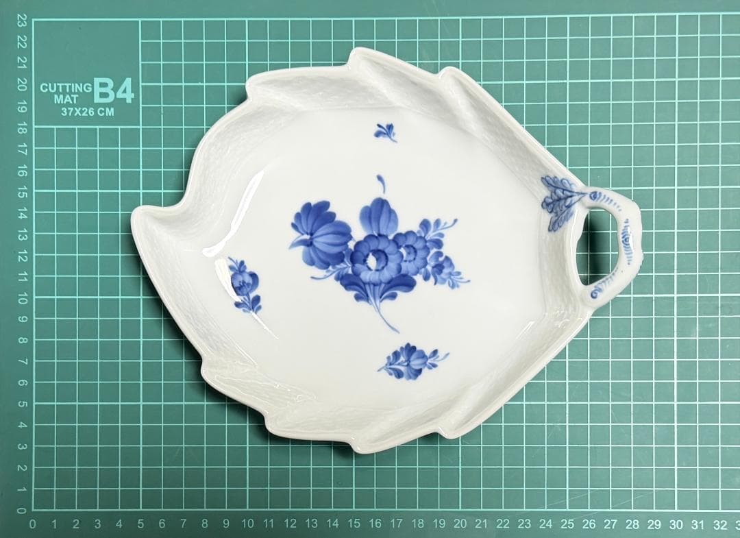 箱付 ロイヤルコペンハーゲン ブルーフラワー リーフディッシュ 8002 一級品