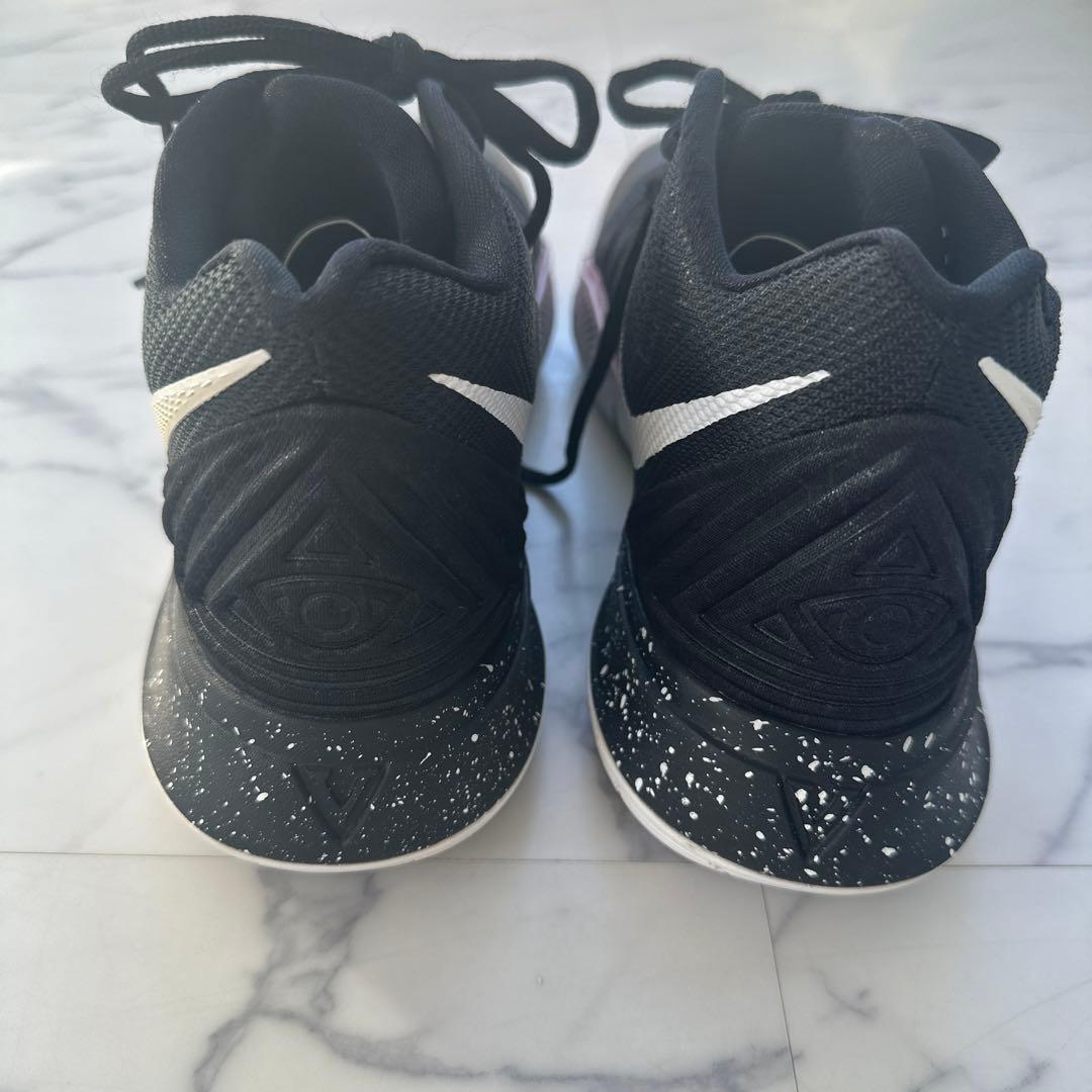 Nike kyrie5 バスケットボールシューズ