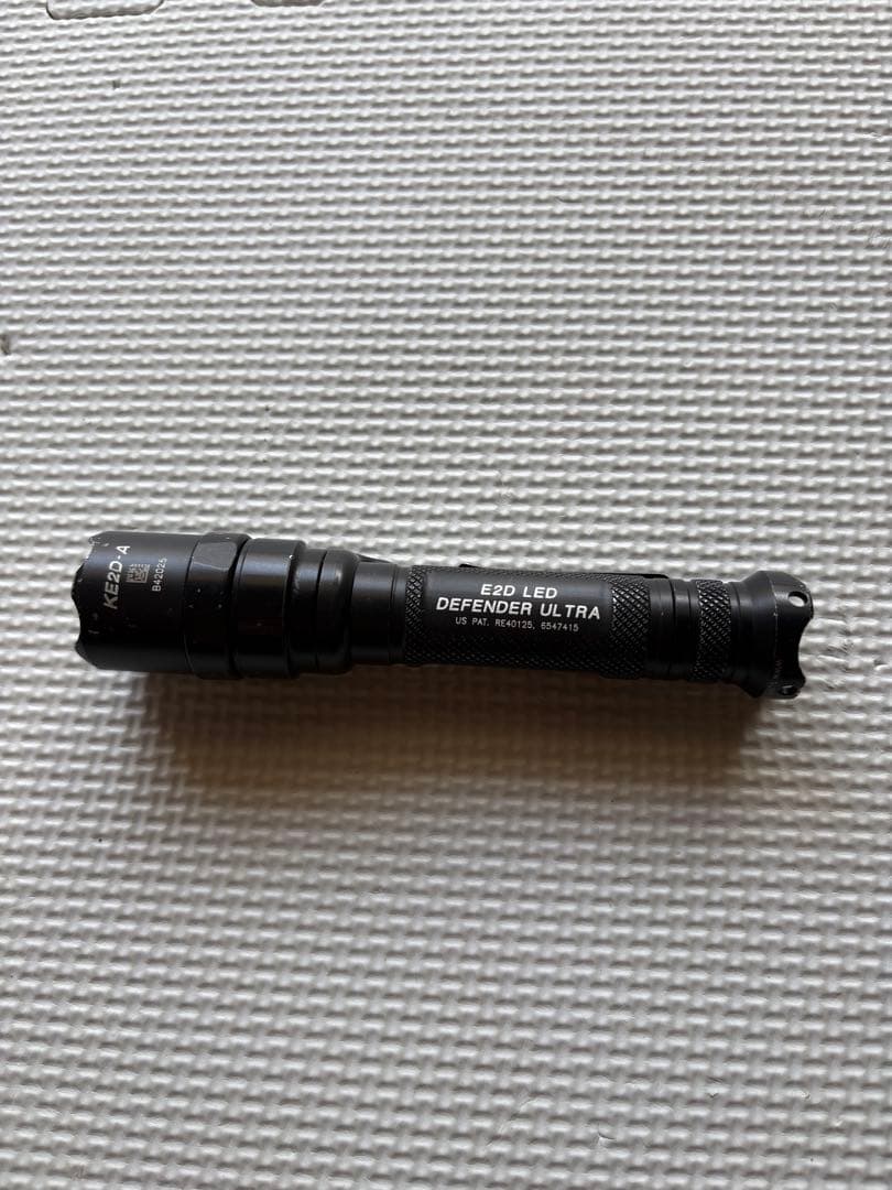 実物　SUREFIRE E2D LED DEFENDER ULTRA