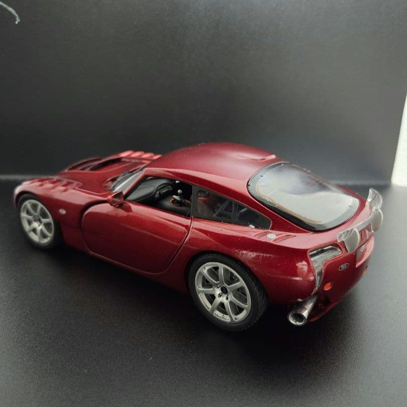 jadi TVR サグリス　1/18 ジャンク
