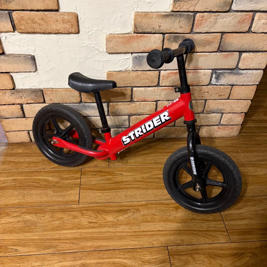 大人気 STRIDER 12 クラシック レッド ストライダー ランニングバイク