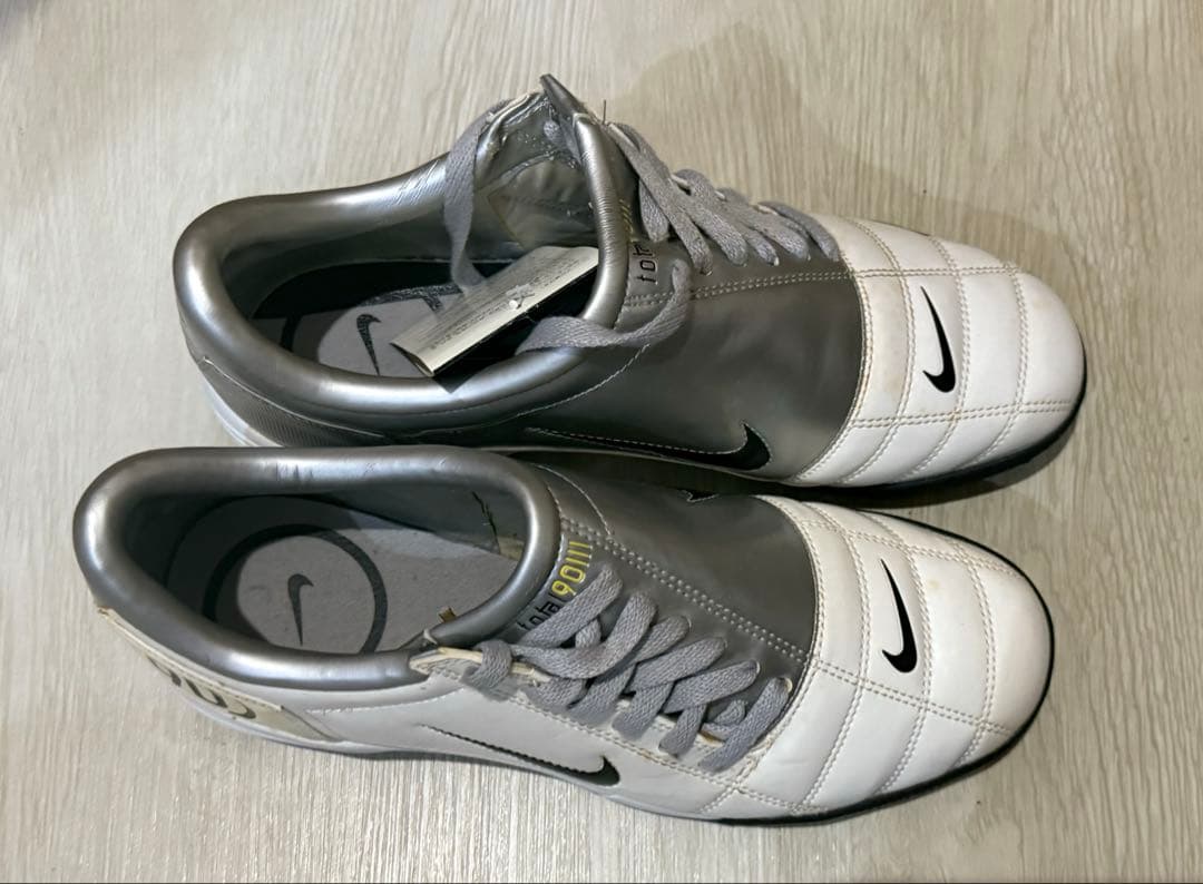 ナイキ　サッカーシューズ　エアズームトータル90 3 26センチ