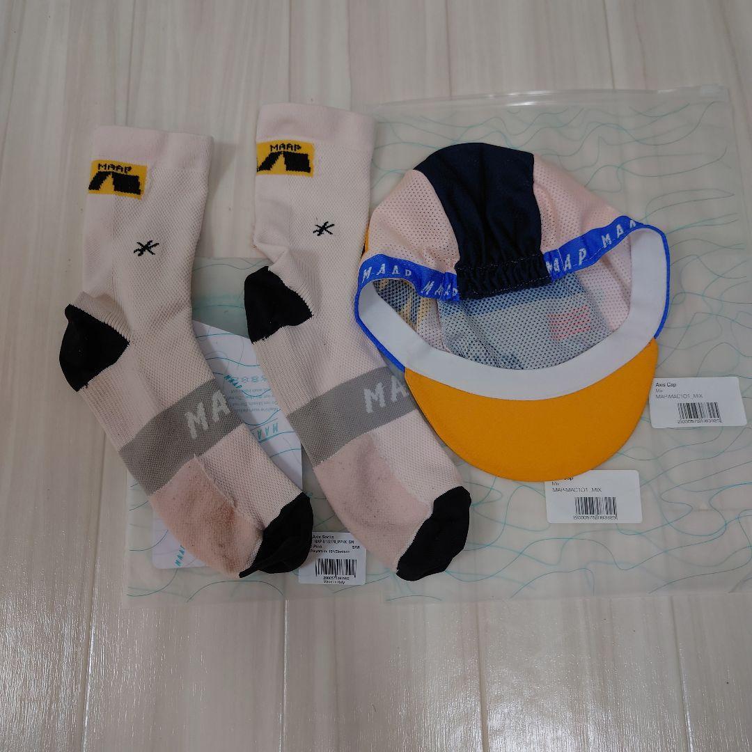ウェア  Axis Cap & Axis Socks