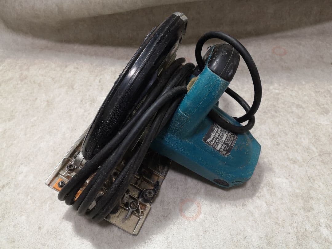 makita 5817CBA 電子造作用精密マルノコ 190mm 難あり