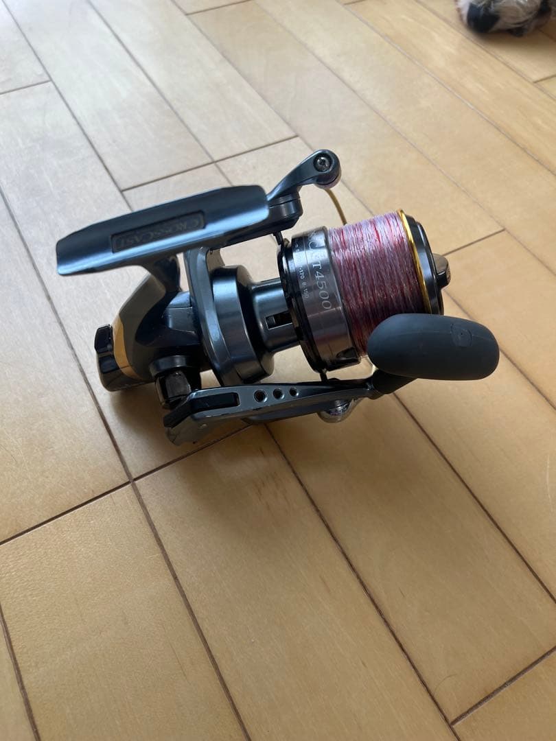 DAIWAクロスキャスト 4500 ライン付き　換えスプール付き