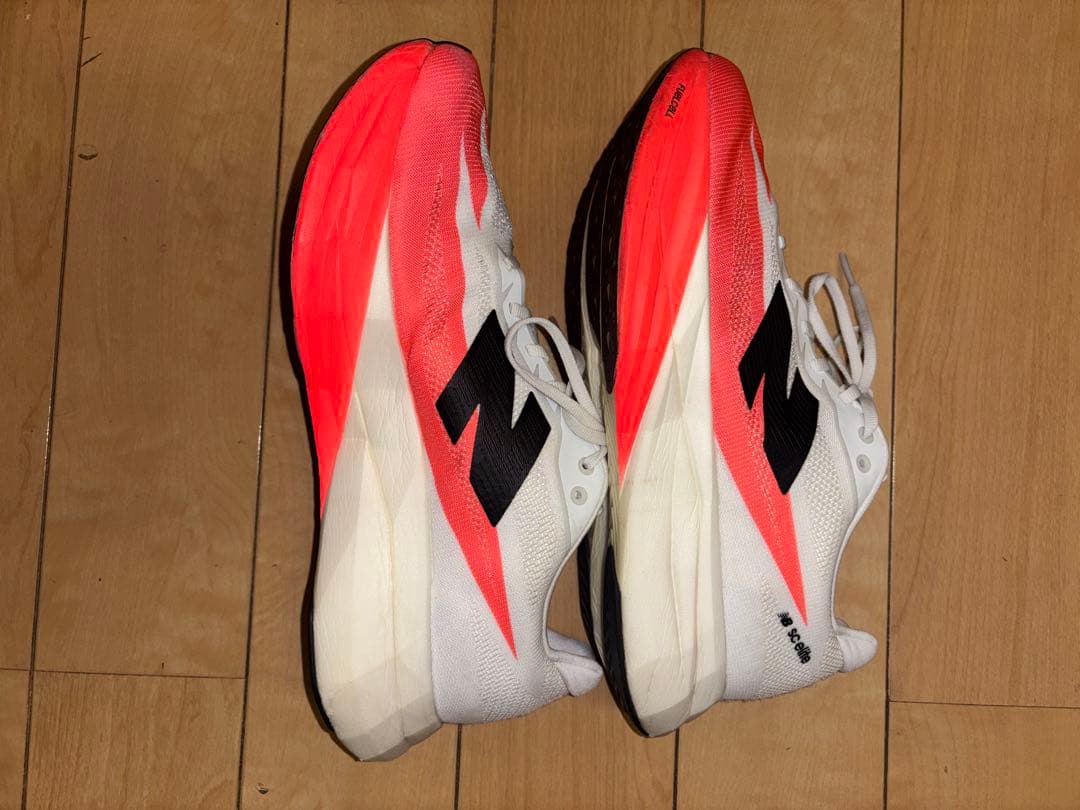 【美品】ニューバランス FuelCell SC Elite v5 27.5cm