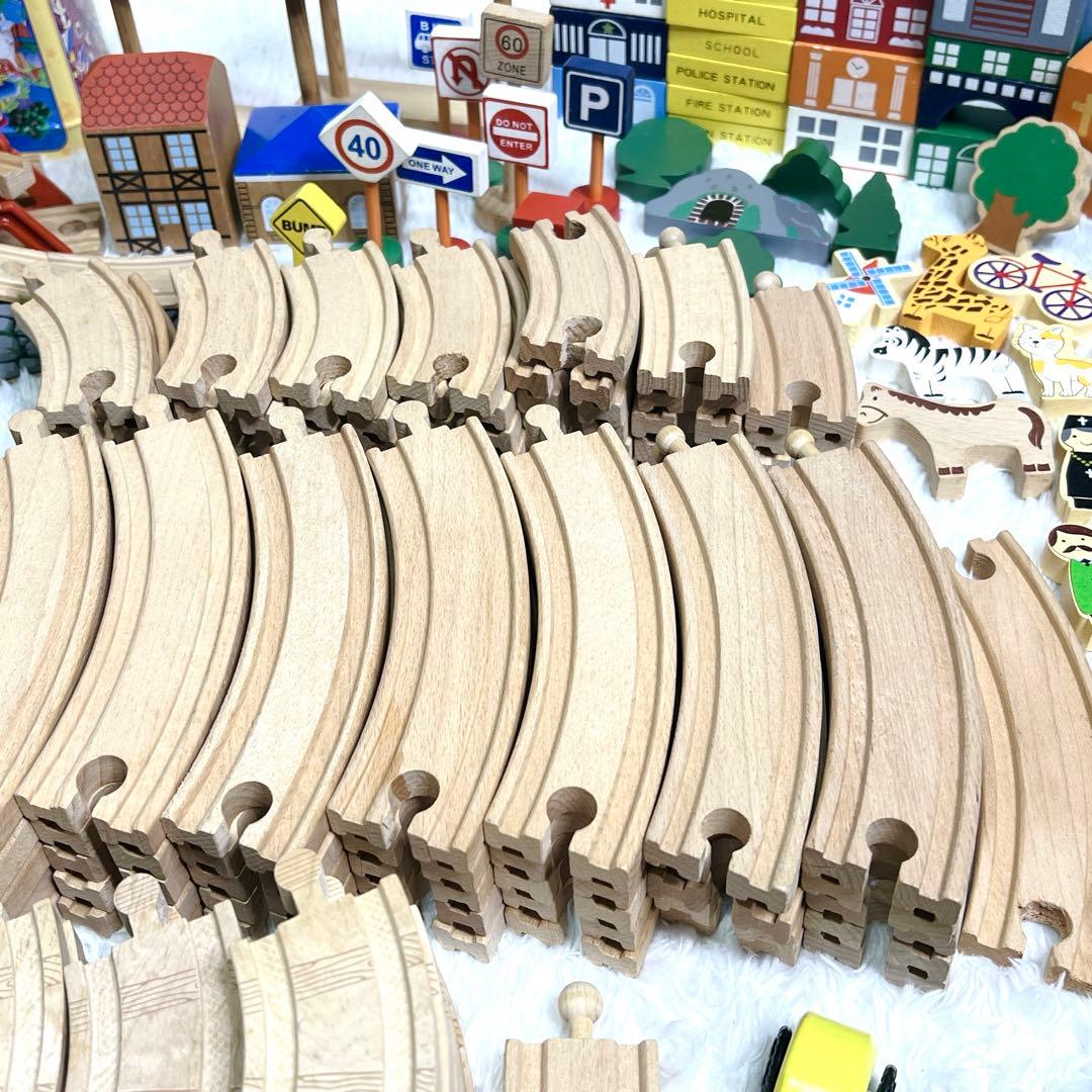【まとめ売り】機関車トーマス 木製レール パーツ200以上 互換品 収納ボックス