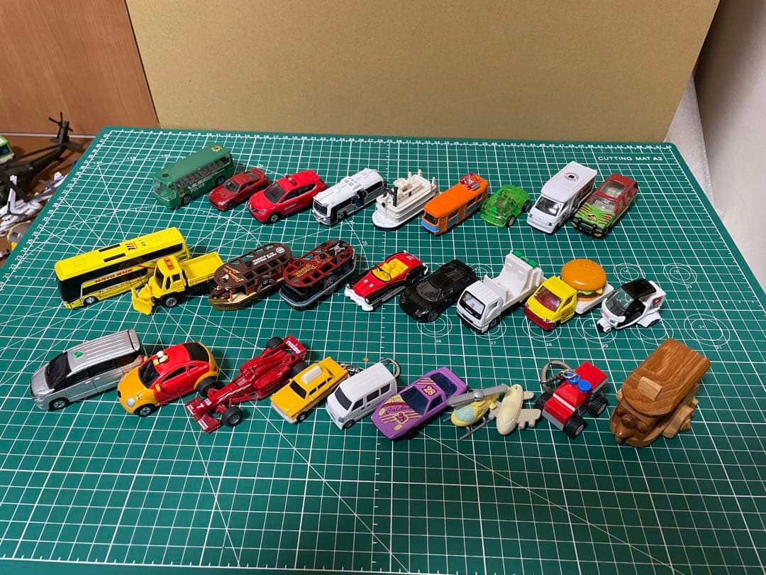 まとめ　80個以上　ミニカー　飛行機　電車　キーホルダー　プルバックカー