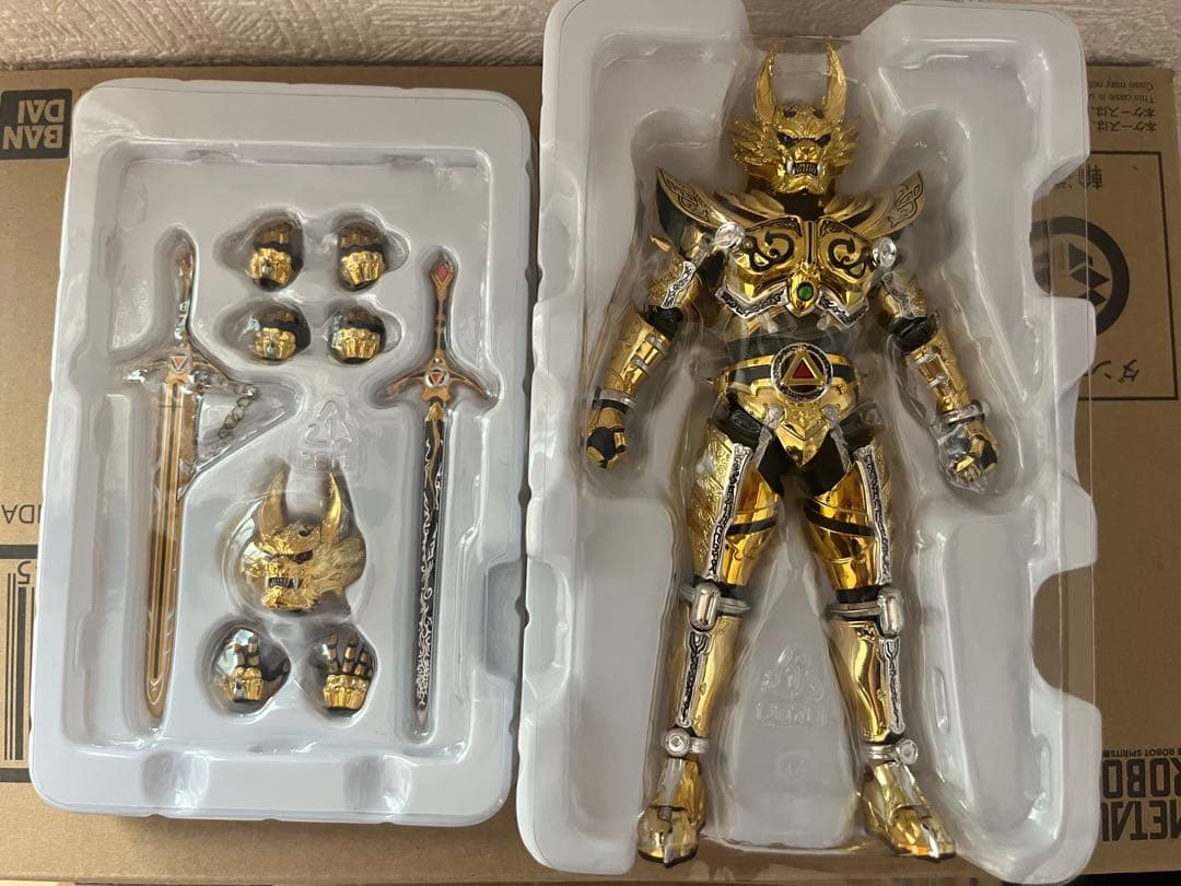 S.H.Figuarts フィギュアーツ 黄金騎士ガロ 冴島雷牙 真骨彫製法
