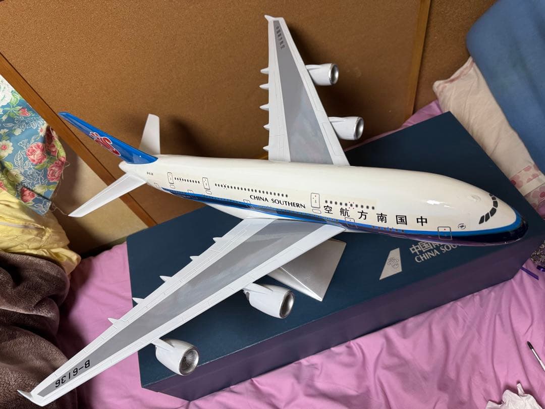 希少品　中国南方航空 エアバスA380-800 非売品　1/100スケール　特大