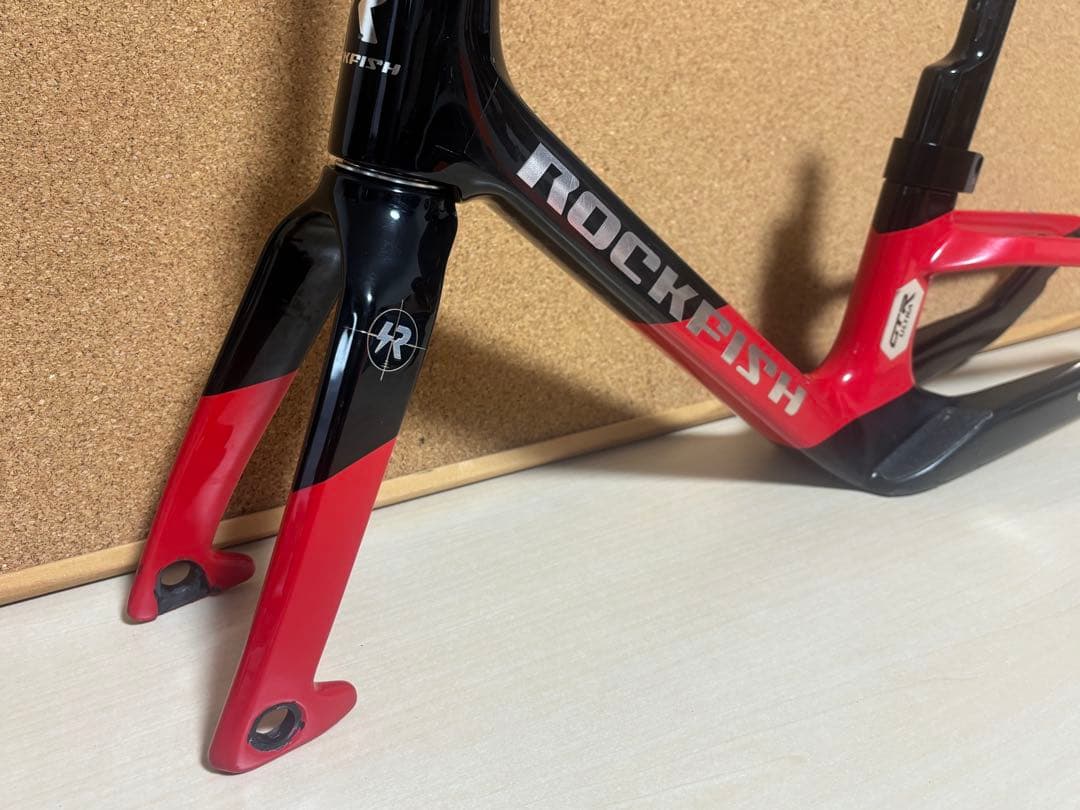 ROCKFISH GTR ULTRAカーボンフレーム ランバイク