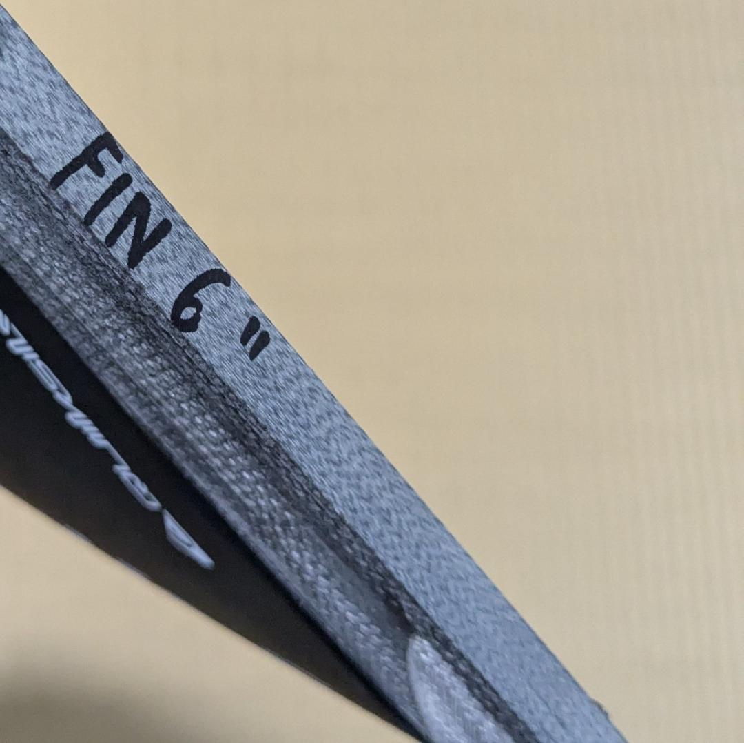 Quiksilver シングルフィン６インチ新品未使用