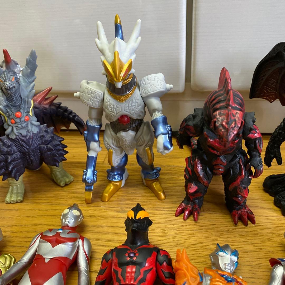 ウルトラマン　ソフビ　怪獣　まとめ売り