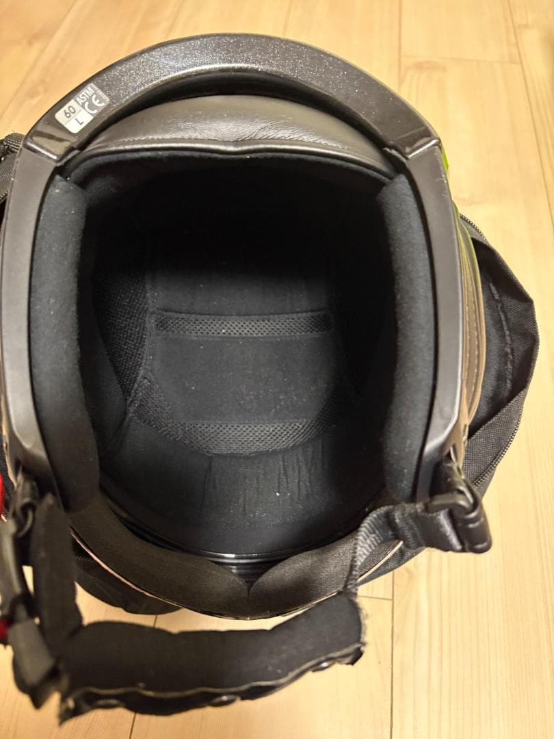 KASK カスク スキー ヘルメット　収納バッグ,スペアバイザー付きです