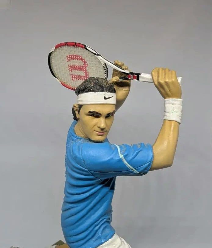 ロジャー・フェデラー 限定版フィギュアかなり貴重 　早いもの勝ち！