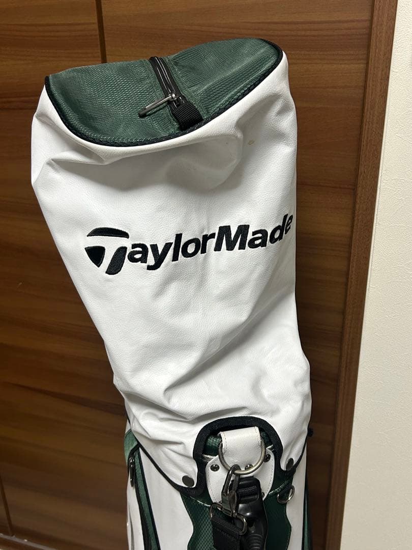 【TaylorMade】ゴルフキャディバッグ